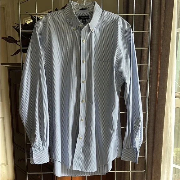 Men’s Lands End Button Down Shirt - Picture 3 of 9